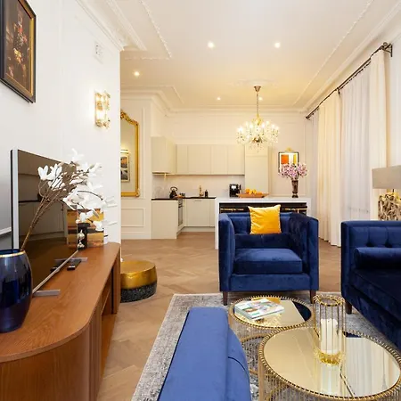 Royal Kopernika By Renters Prestige * Warsaw