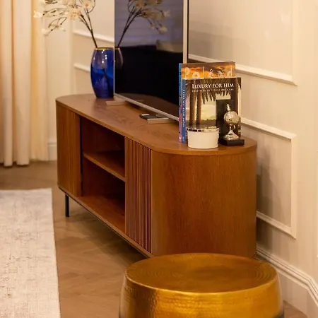 Apartment Royal Kopernika By Renters Prestige Warsaw