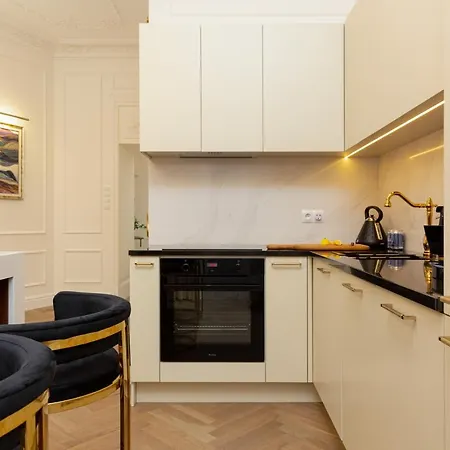 Royal Kopernika By Renters Prestige * Варшава