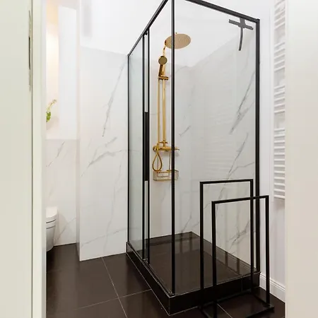 Royal Kopernika By Renters Prestige * Варшава